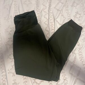 Maternity scrub joggers mandala